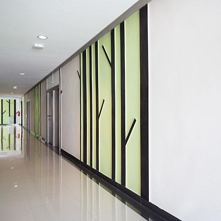 Leenova Place Bangkok Exterior foto